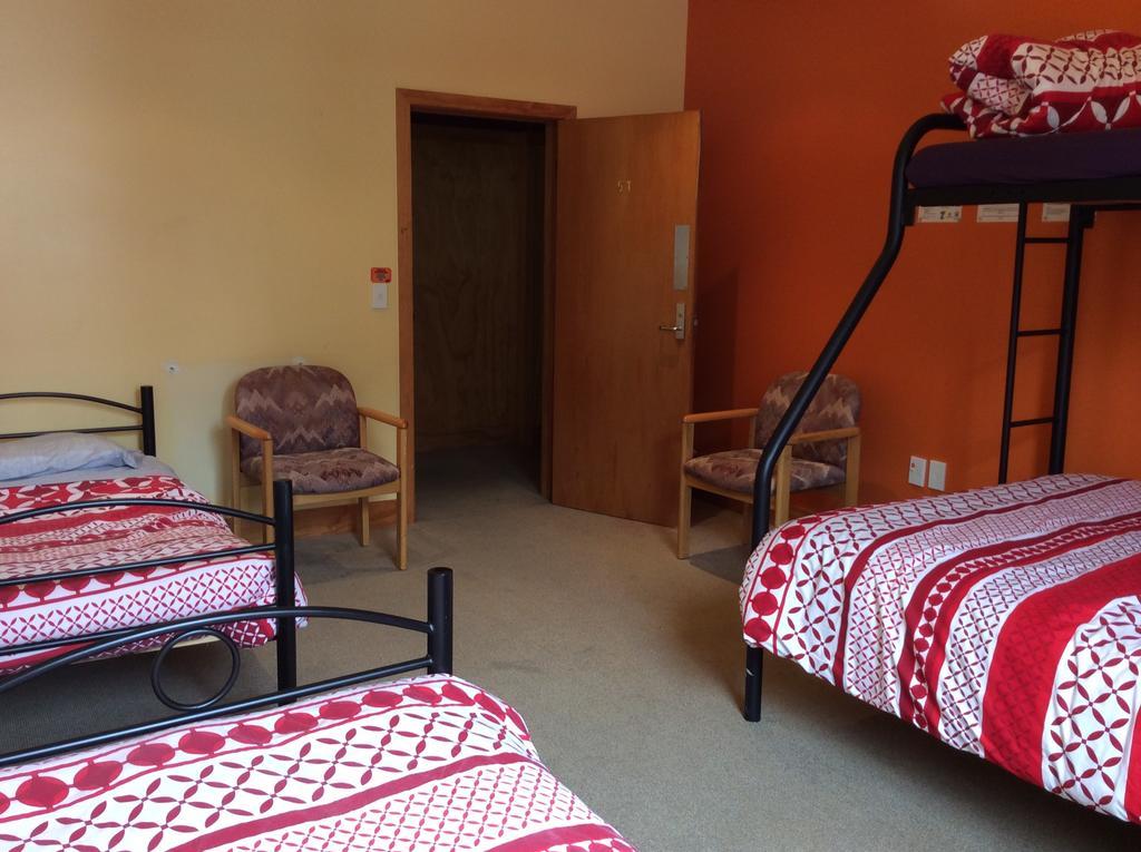 Хостел Wild Zebra Backpackers Веллингтон Экстерьер фото