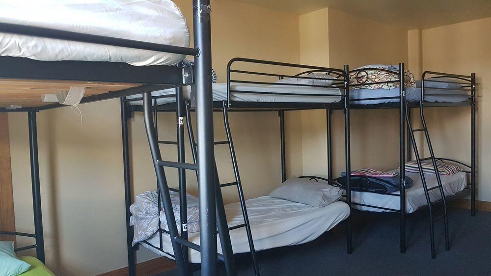 Хостел Wild Zebra Backpackers Веллингтон Экстерьер фото